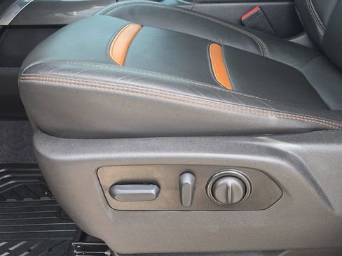 Used 2022 GMC Sierra 3500 AT4 image 29