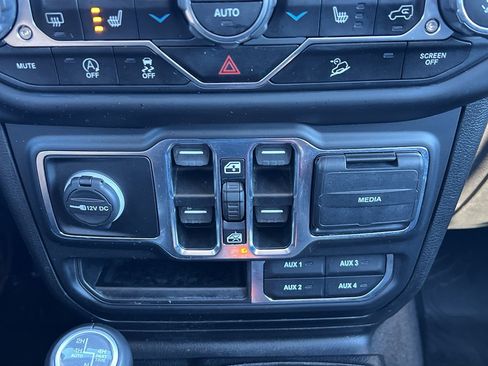 Used 2020 Jeep Wrangler Unlimited Sahara w/ Cold Weather Group image 24