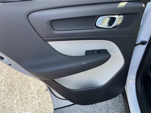 New 2026 Volvo XC40 B5 Plus w/ Protection Package Premier image 19