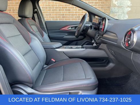 Used 2024 Chevrolet Equinox EV RS image 25