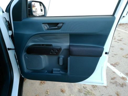 Used 2022 Ford Maverick XL image 16