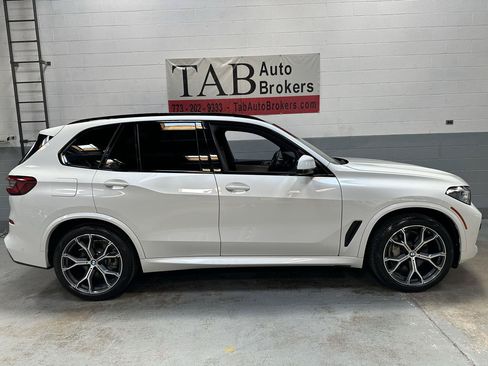 Used 2019 BMW X5 xDrive50i w/ M Sport Package AWD/4WD image 2