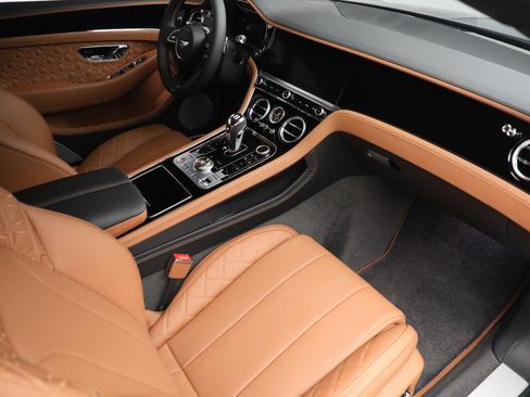 Certified 2022 Bentley Continental GT AWD/4WD image 21