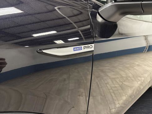 Used 2023 Volkswagen ID.4 Pro image 31