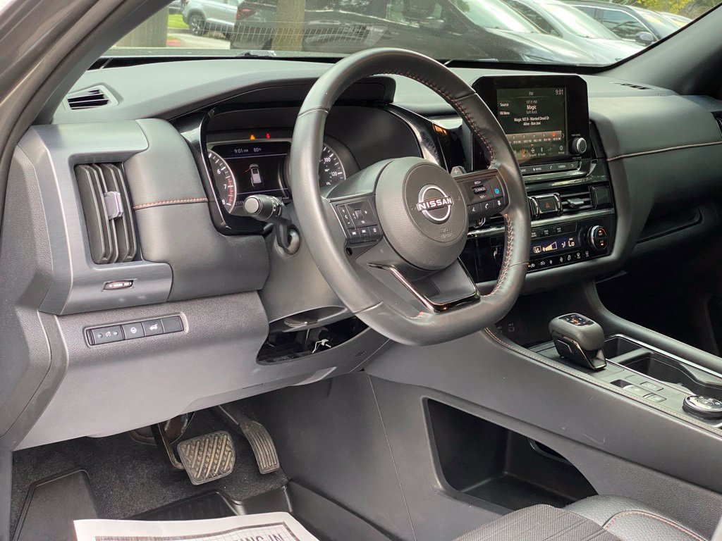 Used 2025 Nissan Pathfinder Rock Creek AWD/4WD image 11