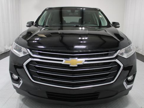 Used 2021 Chevrolet Traverse LT FWD image 3