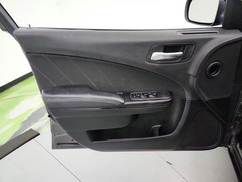 Used 2022 Dodge Charger SXT w/ Blacktop Package RWD image 20