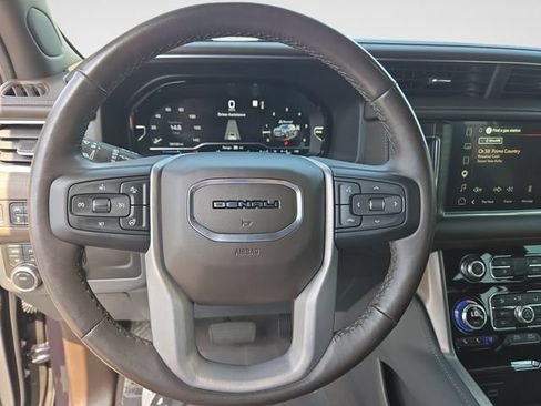Used 2022 GMC Yukon Denali AWD/4WD image 18