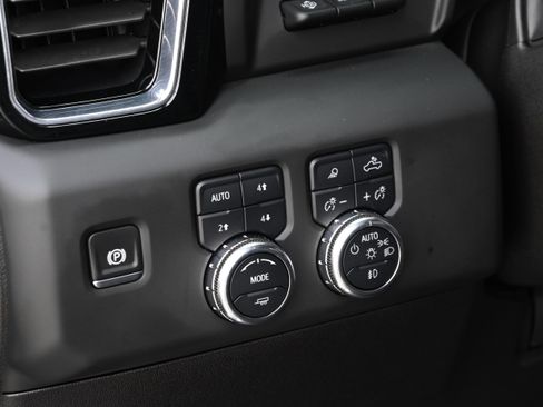 Used 2024 GMC Sierra 2500 Denali w/ Denali Reserve Package image 28