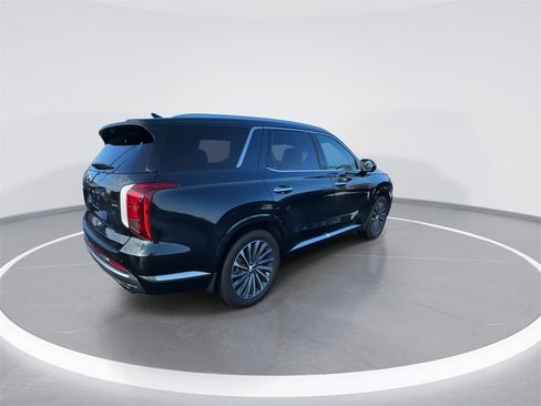 Used 2025 Hyundai Palisade Calligraphy image 8