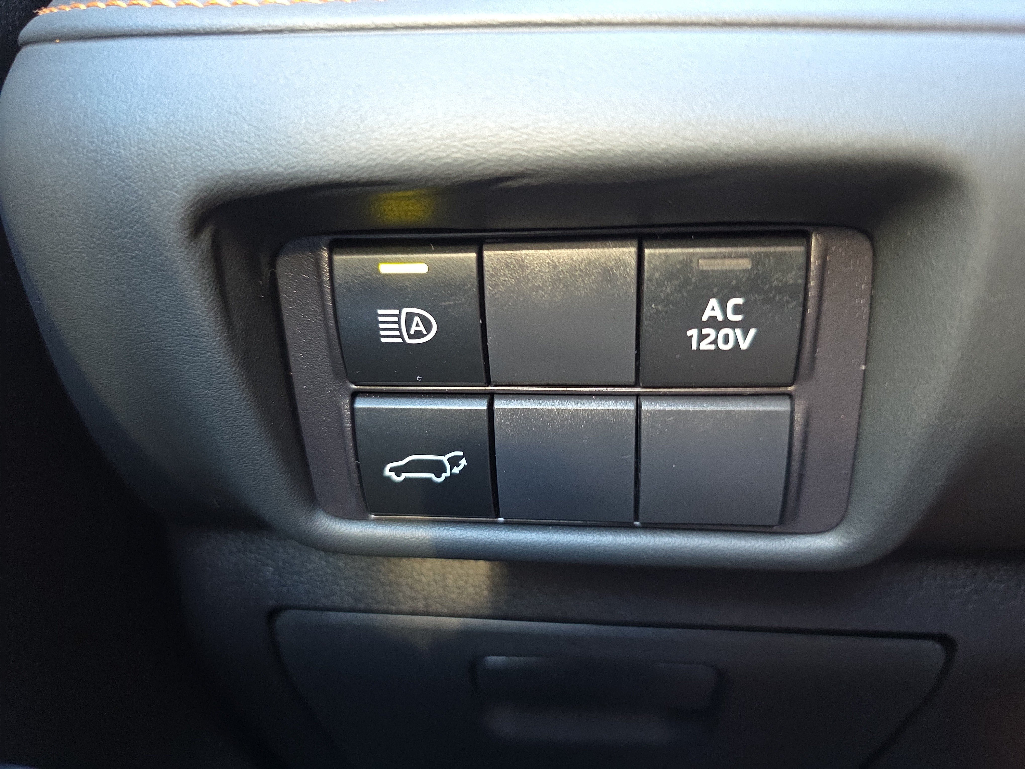 Used 2023 Toyota Highlander Bronze Edition AWD/4WD image 31