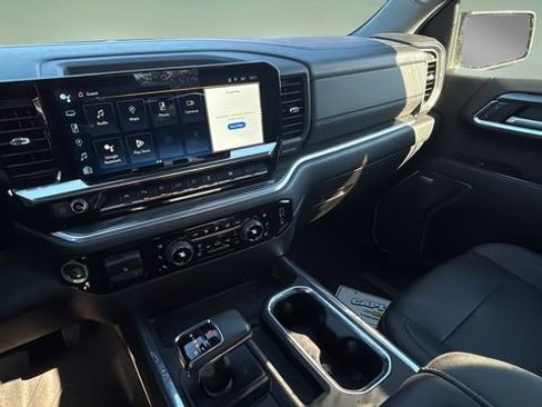 Used 2022 Chevrolet Silverado 1500 LTZ image 21