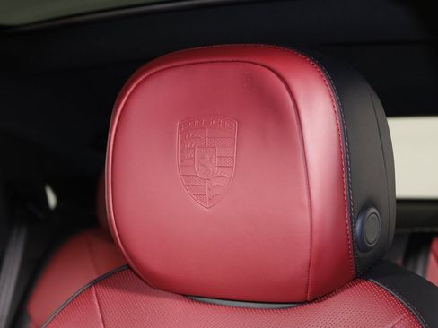 New 2026 Porsche Cayenne Coupe image 19