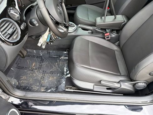 Used 2017 Volkswagen Beetle 1.8T S image 18