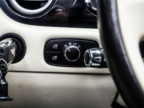 Used 2017 Bentley Continental GT image 30