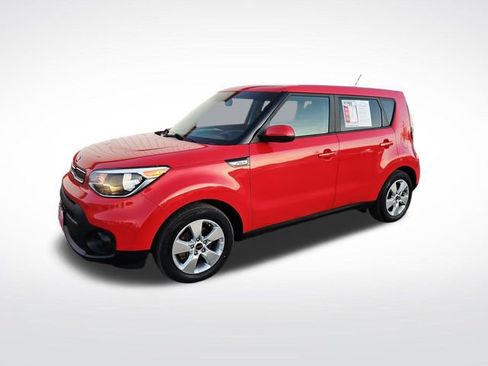 Used 2019 Kia Soul FWD image 1