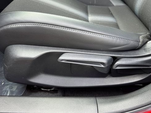 Used 2025 Honda Civic Sport image 15