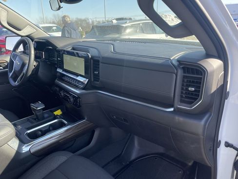 Certified 2024 Chevrolet Silverado 1500 LT image 28
