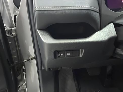 Used 2023 Toyota RAV4 LE image 10