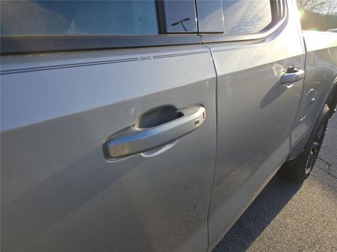 Used 2024 GMC Sierra 1500 Elevation image 12