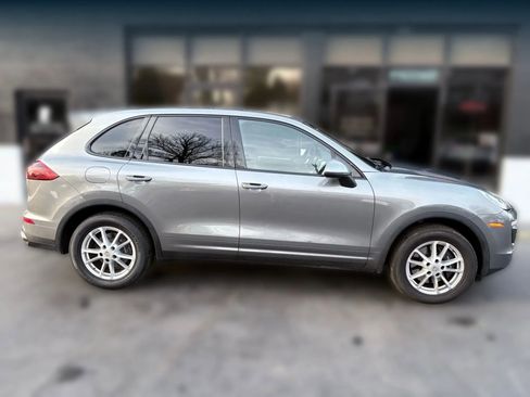 Used 2018 Porsche Cayenne image 6