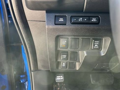 Used 2024 Nissan Frontier SV w/ SV Convenience Package RWD image 8