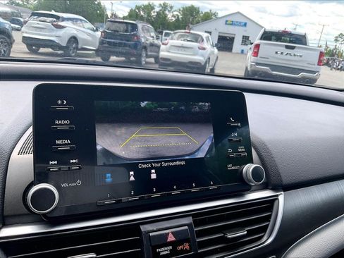 Used 2019 Honda Accord LX image 16