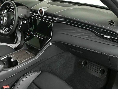 New 2025 Maserati Grecale Folgore image 25