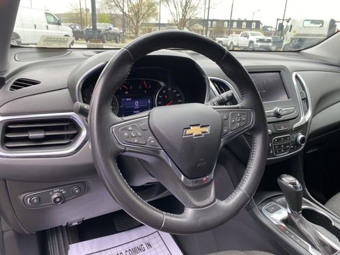 Used 2020 Chevrolet Equinox LT image 17