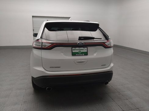 Used 2017 Ford Edge SE FWD image 6