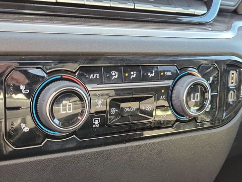 Used 2024 Chevrolet Silverado 3500 LT w/ Safety Package image 33