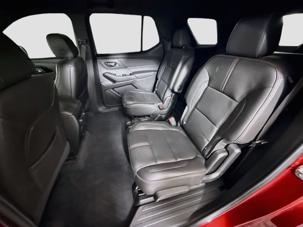 Used 2023 Chevrolet Traverse RS FWD image 24