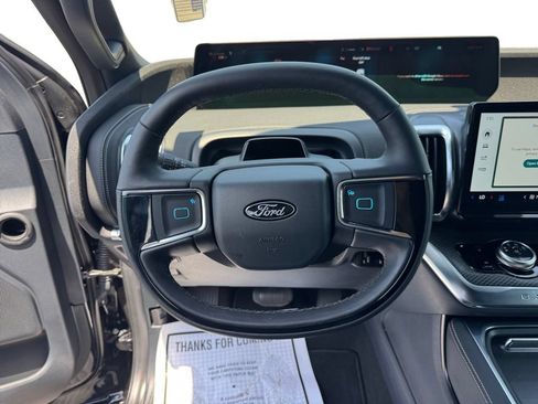 Used 2025 Ford Expedition Platinum w/ Stealth Performance Package AWD/4WD image 13