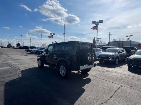Used 2011 Jeep Wrangler Unlimited Sahara w/ Dual Top Group AWD/4WD image 6