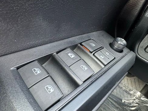 Certified 2020 Toyota Tacoma SR image 28