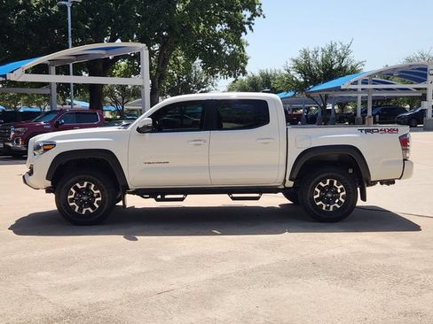 Used 2023 Toyota Tacoma TRD Off-Road w/ Technology Package AWD/4WD image 12