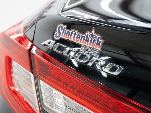 Certified 2020 Honda Accord Touring image 8