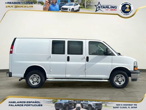 Used 2024 Chevrolet Express 2500 w/ Driver Convenience Package image 7