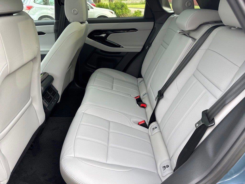 Used 2026 Land Rover Range Rover Evoque S AWD/4WD image 6