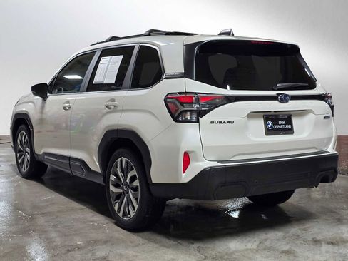 Used 2025 Subaru Forester Touring image 5