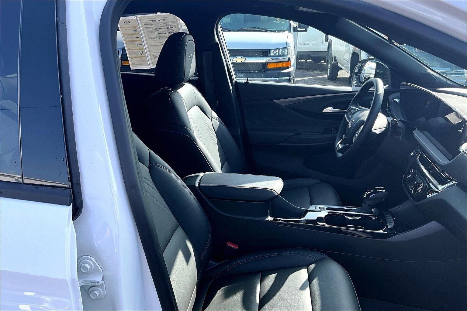 Used 2026 Buick Envista Sport Touring w/ Advanced Safety Package FWD image 7