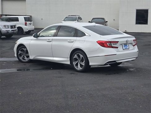 Used 2018 Honda Accord EX image 6