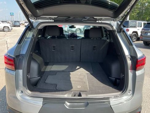 Used 2023 Chevrolet Blazer LT w/ Convenience Package FWD image 17