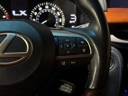 Used 2019 Lexus LX 570 4WD w/ Luxury Package image 17