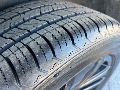 Used 2023 Volkswagen Atlas Cross Sport SE w/ Panoramic Sunroof Package image 9