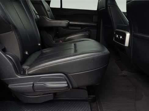 Used 2022 Ford Expedition Max XLT image 17