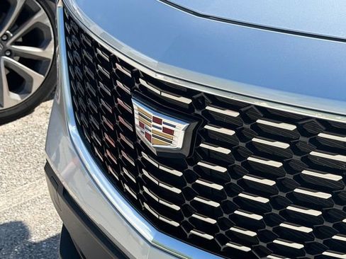 Used 2021 Cadillac XT4 Luxury FWD image 4