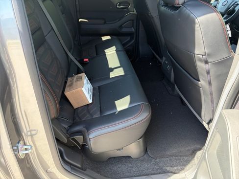 New 2026 Nissan Frontier PRO-4X w/ Pro Premium Package AWD/4WD image 33