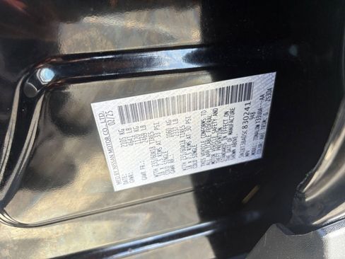 Used 2025 Nissan Rogue SV FWD image 31