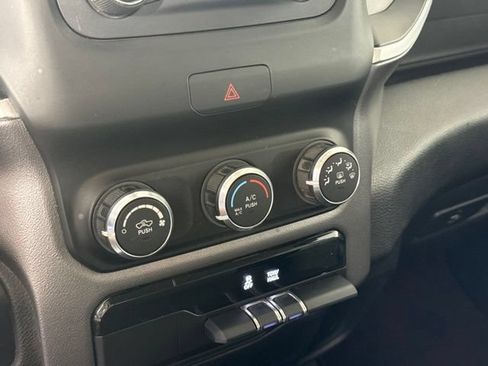 Used 2019 RAM 1500 Big Horn AWD/4WD image 24